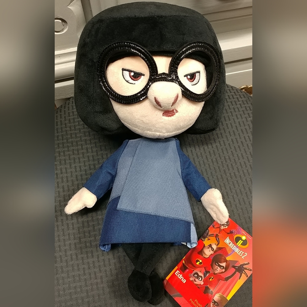 Disney Store Edna Mode Incredibles Plush 12"
